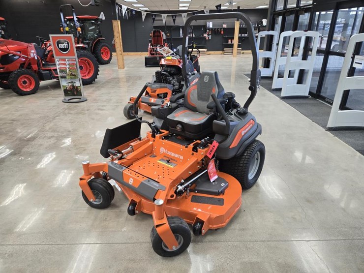 #1785-•-2023-husqvarna-z-560l-zero-turn-lawn-mower-image-1