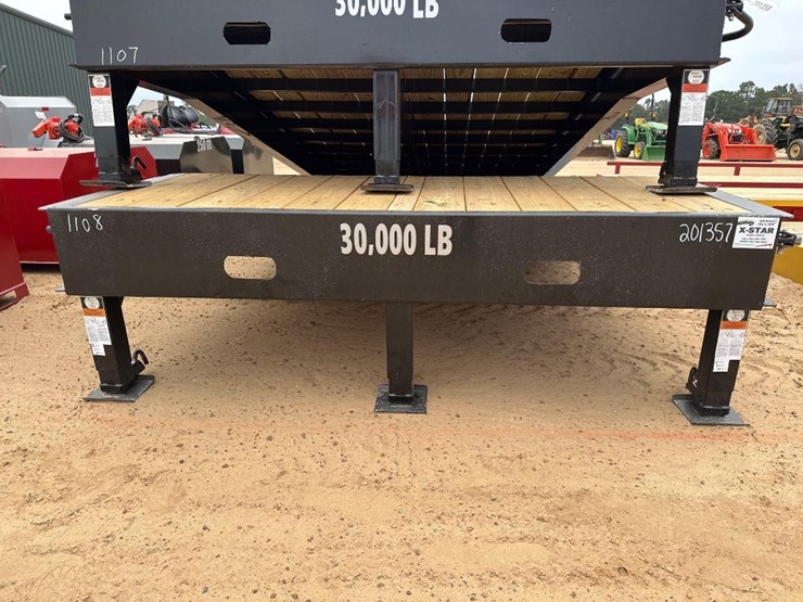 unused-xstar-101"-x-20'-loading-ramp-image-2