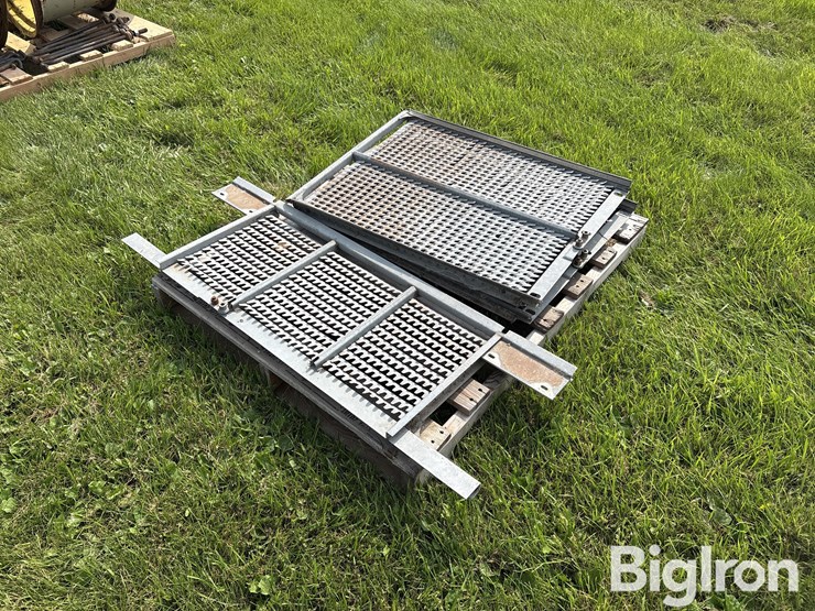 john-deere-9500-combine-top-chaffer/sieve-image-5