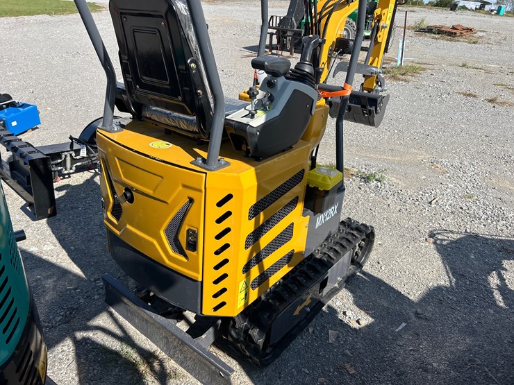 #10-•-2025-cfg-industrial-mx12rx-mini-excavator-image-4