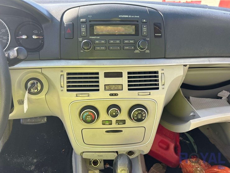 2007-hyundai-sonata-gls-sedan-image-18