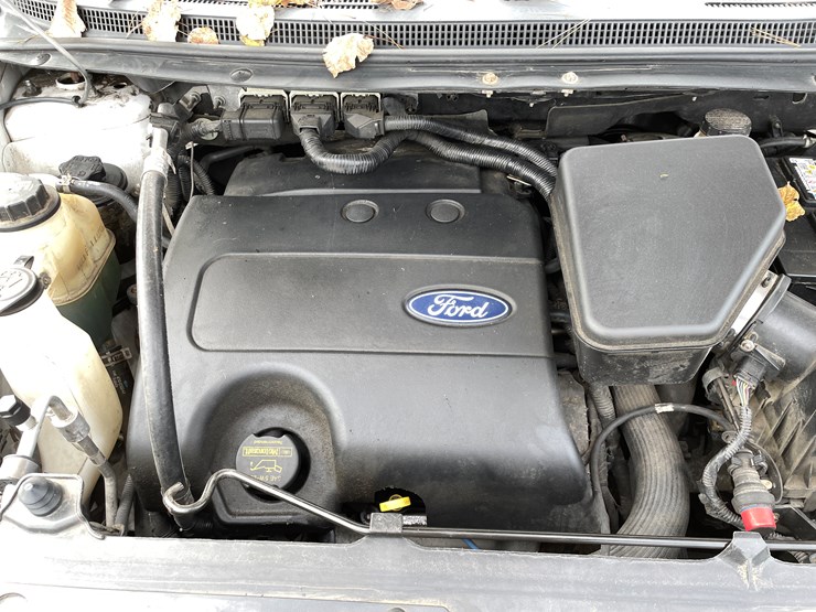 2011-ford-edge-image-72
