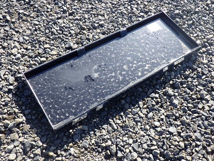 skid-steer-mounting-plate-image-4