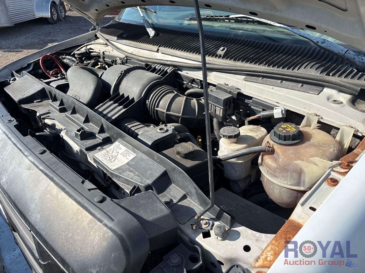 2008-ford-e350-image-8