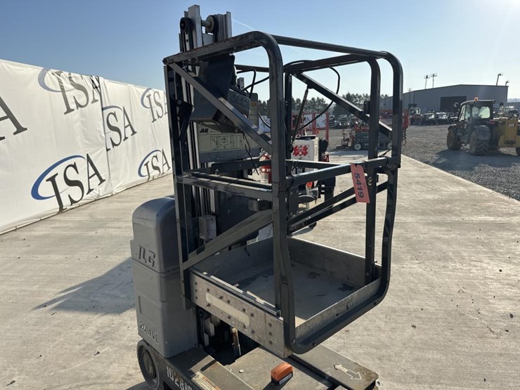 2014-jlg-20mvl-image-10