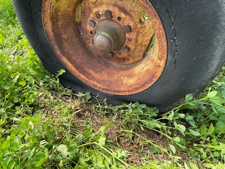 #4428-•-john-deere-running-gear-image-30