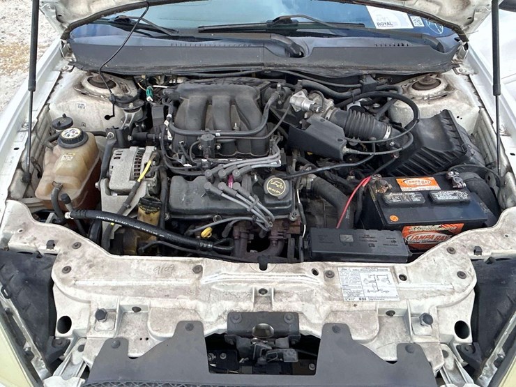 2006-ford-taurus-se-sedan-image-7