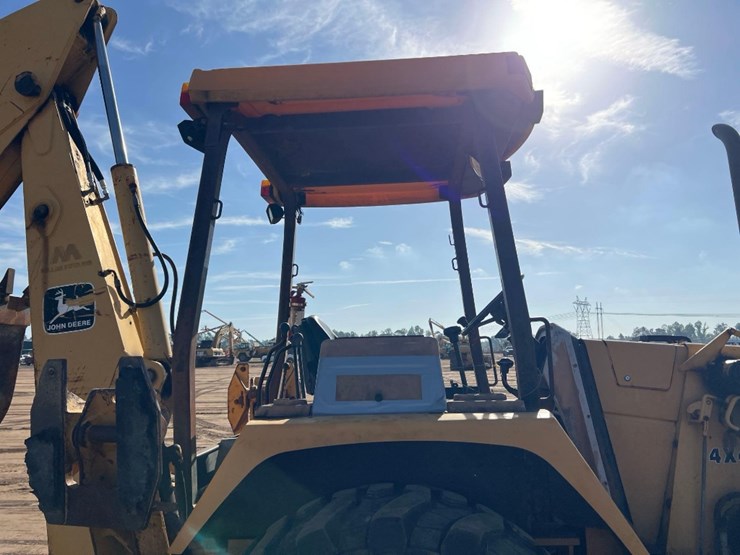 john-deere-310d-image-16