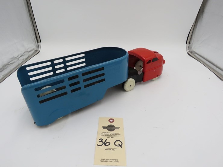 1930's-40's-wyandotte-truck-and-cattle-trailer-image-3