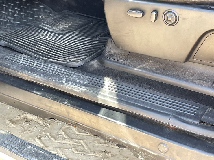 2008-chevrolet-silverado-image-35