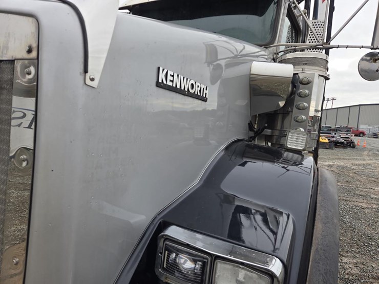 #1701-•-2013-kenworth-t800-log-truck-image-12