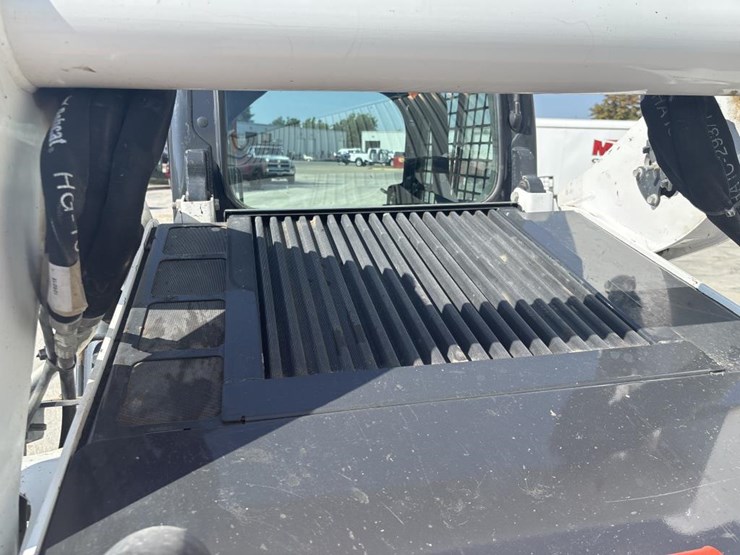 2019-bobcat-t650-image-13