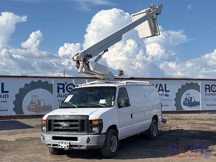 2008-ford-e350-image-1