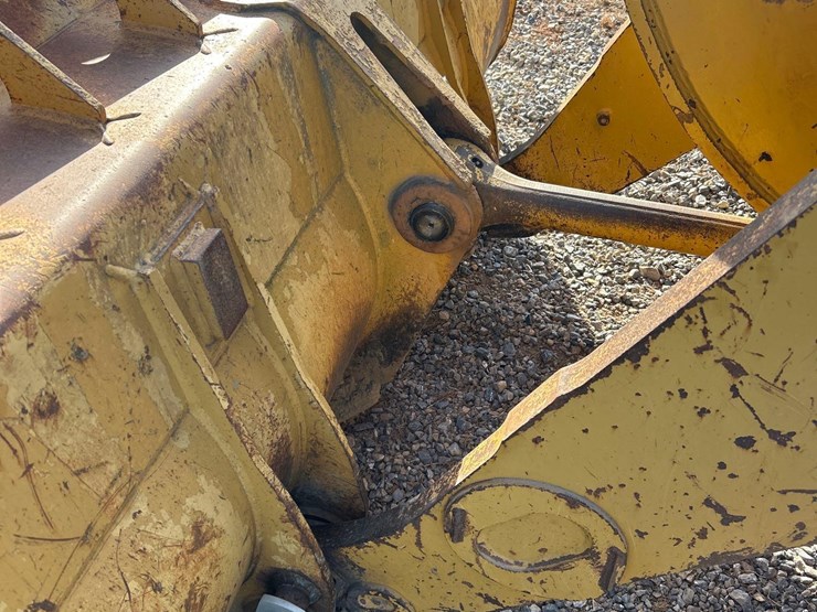 2004-caterpillar-953c-image-12