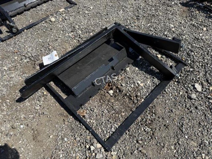 #113-•-mini-skid-steer-fork-lifts-image-2