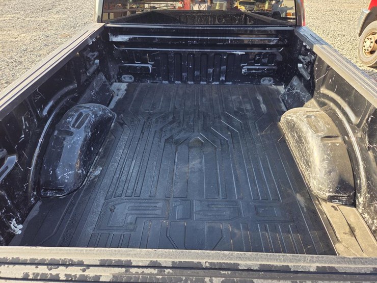 2017-ford-f150-image-23