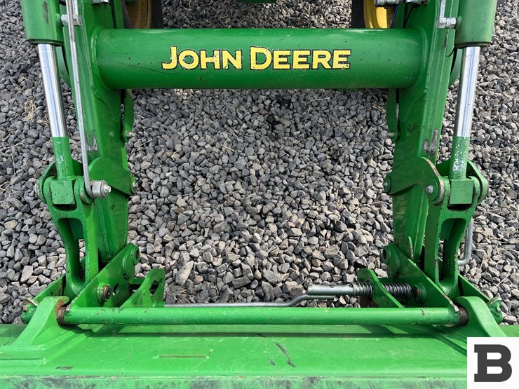 2011-john-deere-6115d-image-14