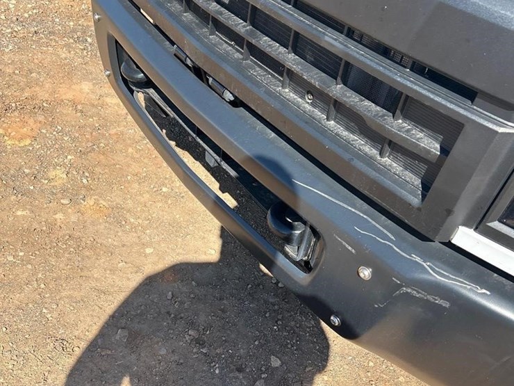 2023-chevrolet-silverado-6500hd-image-6