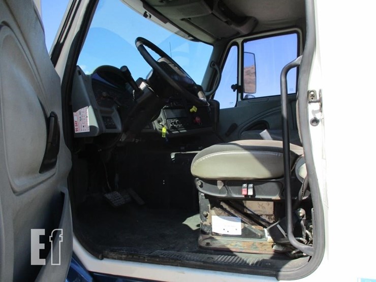 2005-international-transtar-8600-image-7