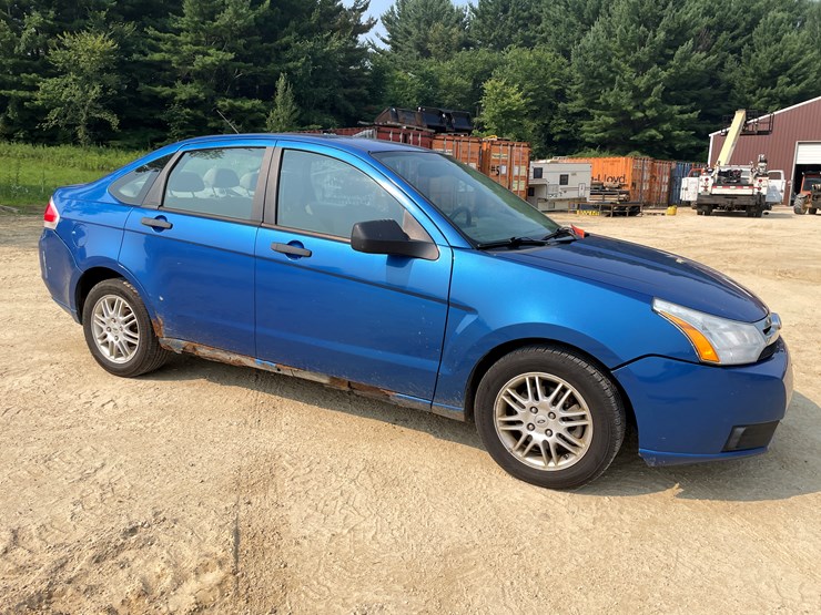 #115-•-2011-ford-focus-(has-wi-title)-image-3