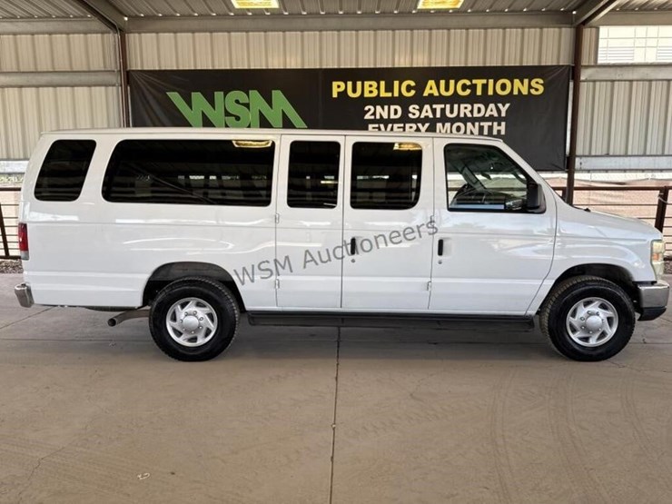 2008-ford-e350-image-1