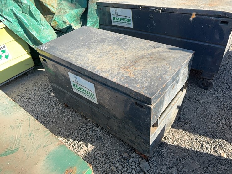 rigid-job-box-with-contents:-large-qty-of-electric-power-cords-support-equipment-image-1