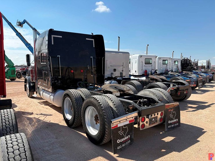 2002-peterbilt-379-image-5