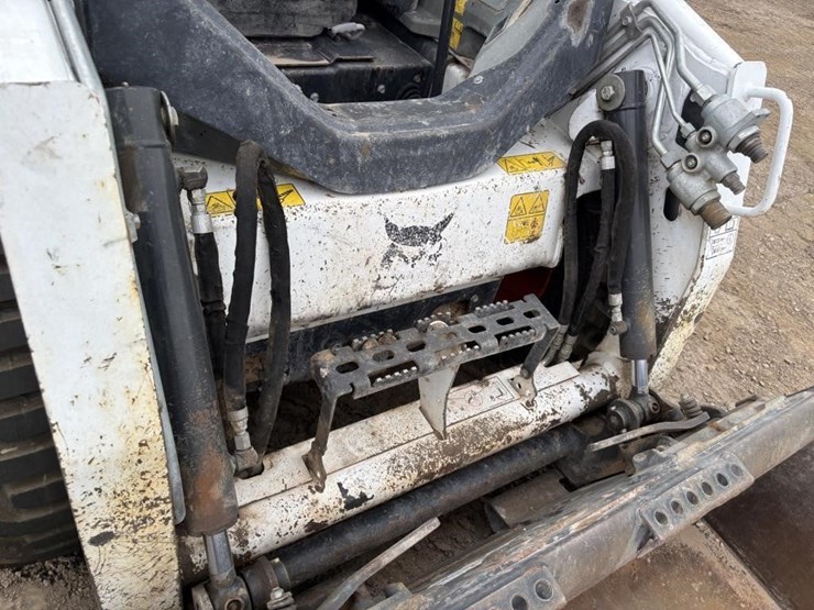2021-bobcat-s450-image-13