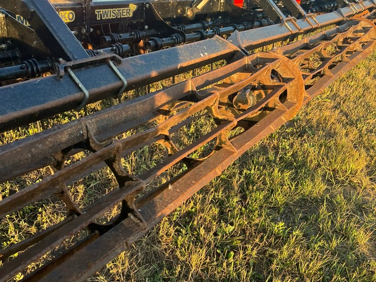 mandako-model-t4030-vertical-tillage-image-31