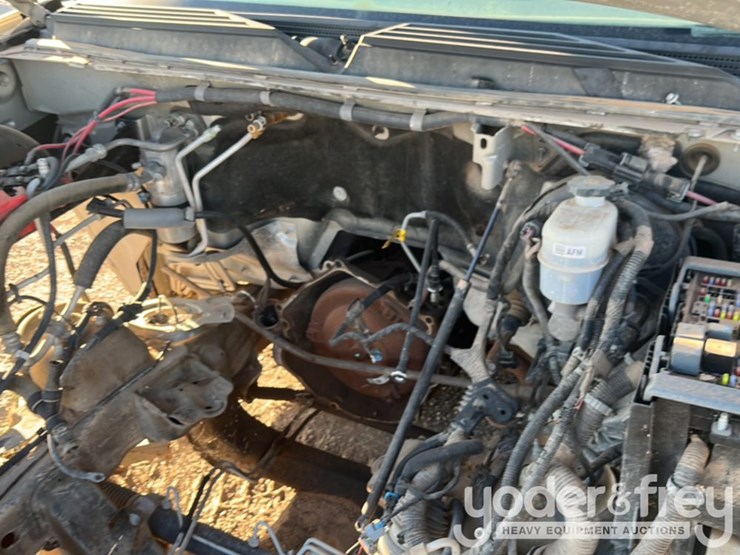 2012-chevrolet-tahoe-image-19
