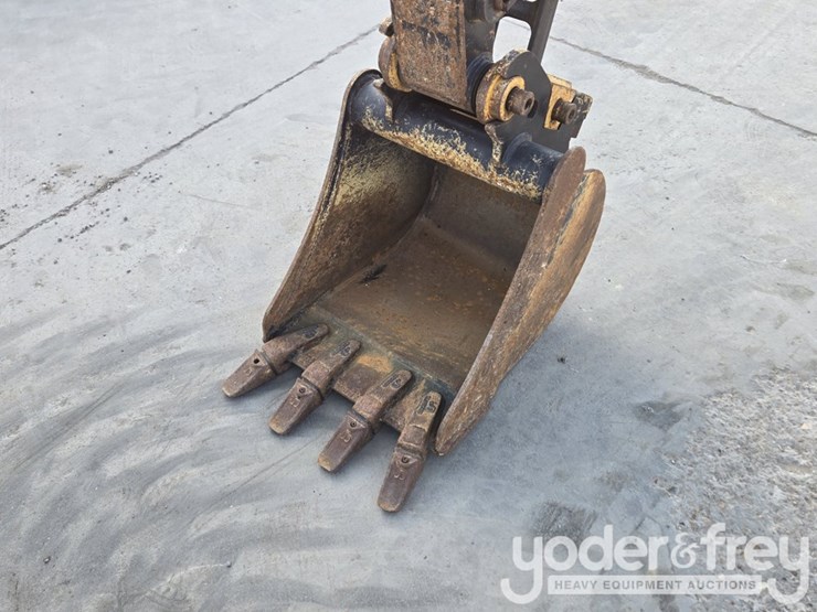 2022-deere-26g-image-10