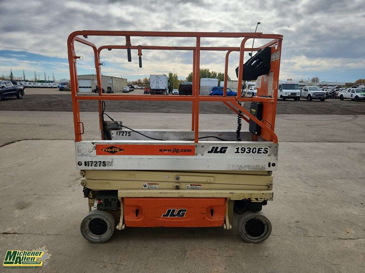 2005-jlg-1930es-image-17