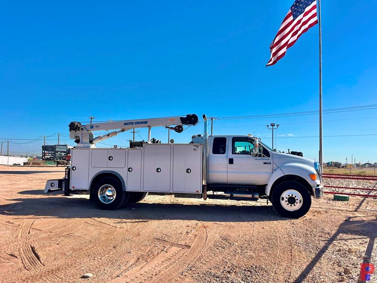 2008-ford-f750-image-13