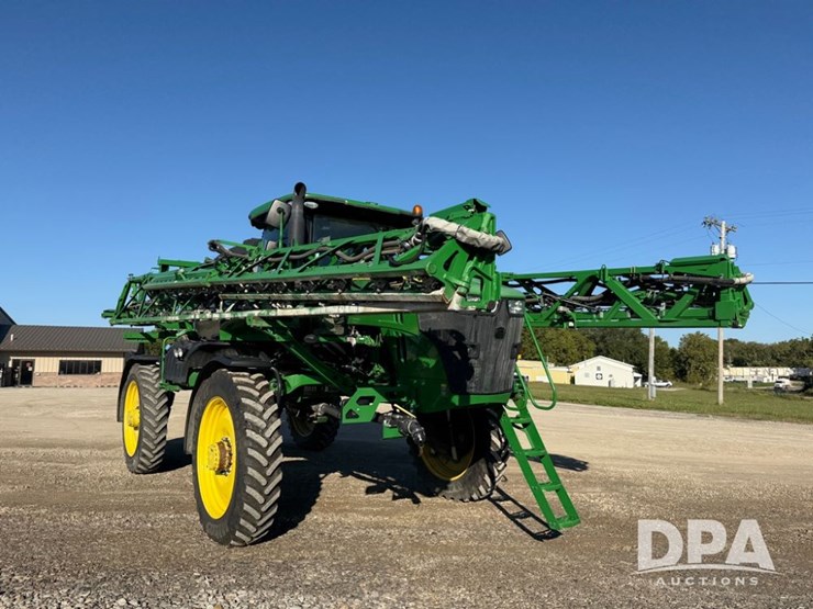 2021-john-deere-r4044-image-36