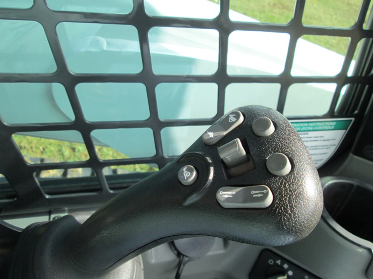 2019-bobcat-t870-image-22