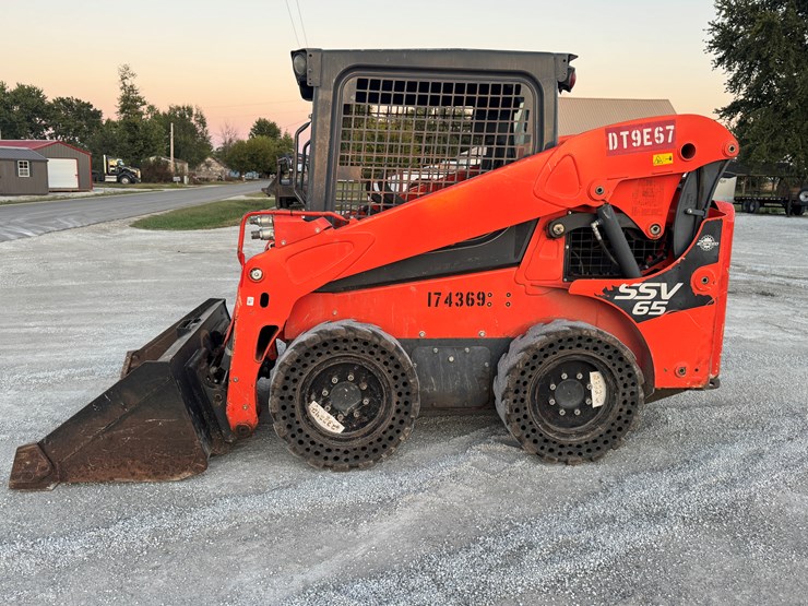 kubota-ssv65-image-4