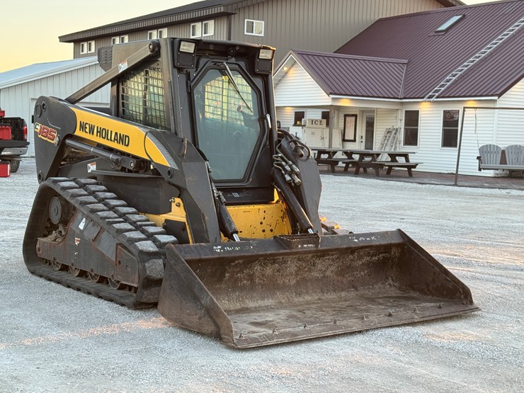 new-holland-c185-image-15