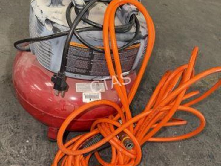 #6-•-porter-cable-6-gal-air-compressor-w/-hose-image-2