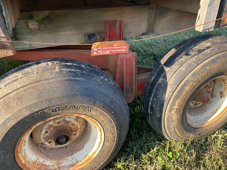 papec-tandem-axle-silage-wagon-image-19