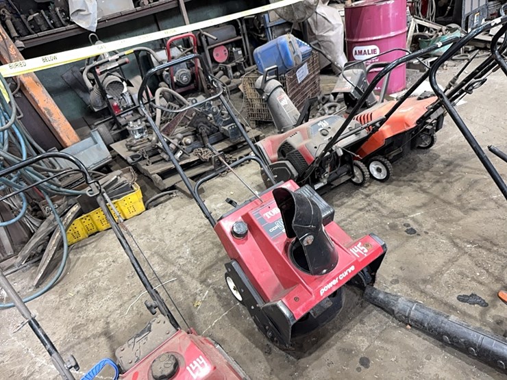snow-thrower-support-equipment-image-1