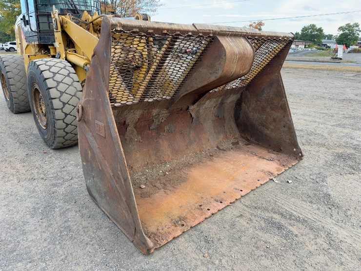 2011-caterpillar-938h-image-8