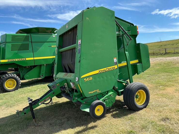 john-deere-568-image-3
