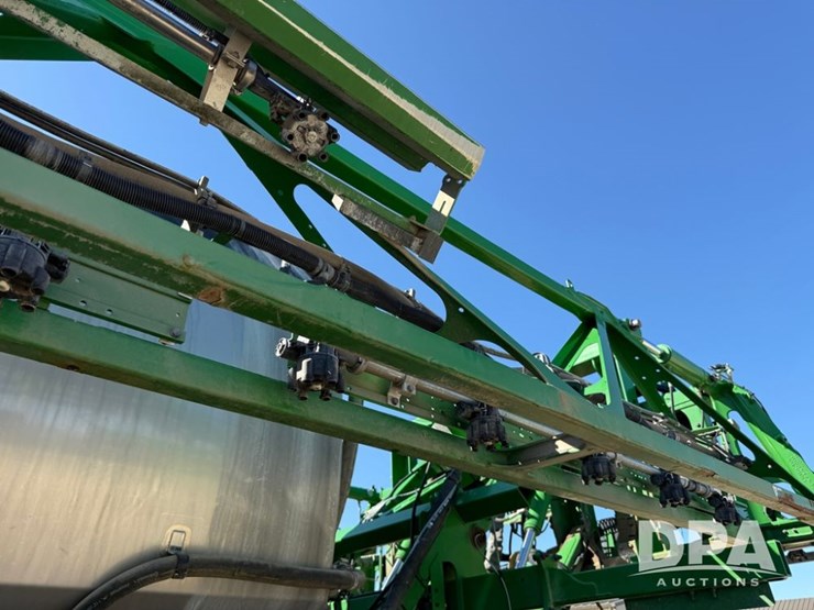 2021-john-deere-r4044-image-80