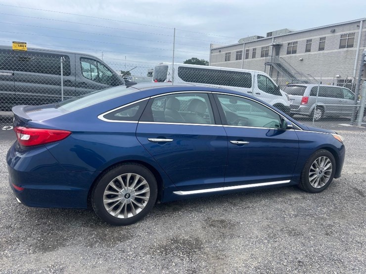 2015-hyundai-sonata-limited-sedan-image-3