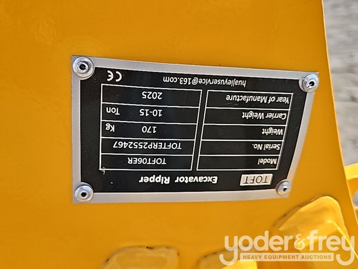 2025-caterpillar-315-image-12