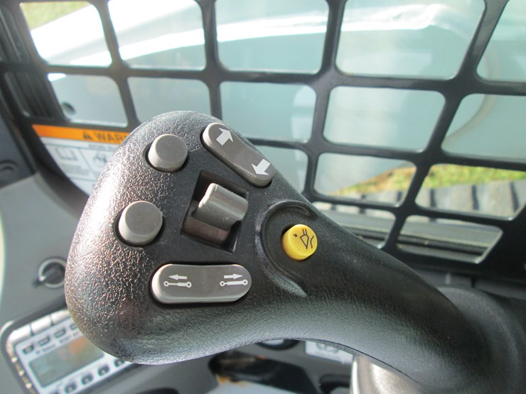 2019-bobcat-t870-image-21