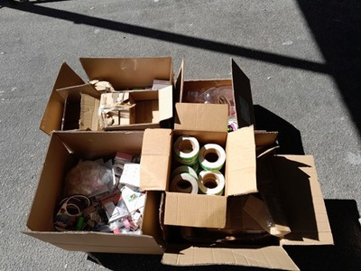 lot#-772-miscellaneous-items-image-3