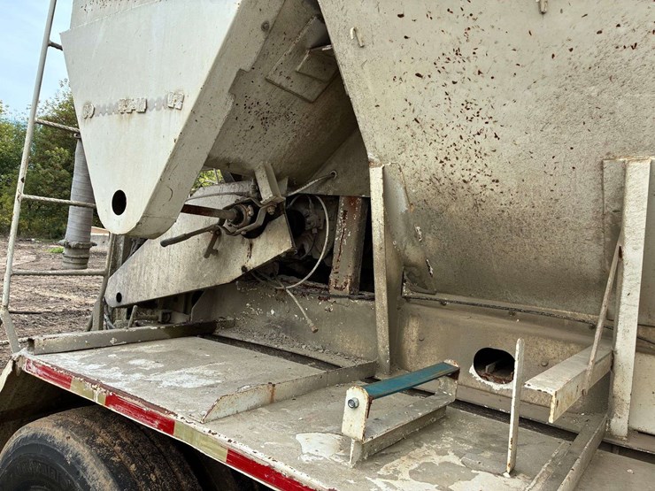 1982-l-2-florig-latex-mixer-trailer-image-8