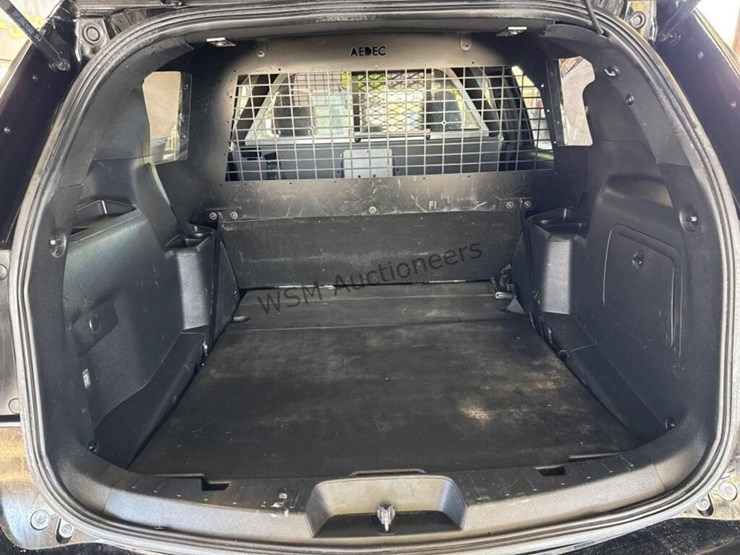2017-ford-explorer-image-10