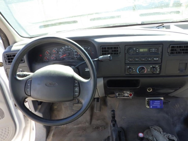 2001-ford-f650-image-8